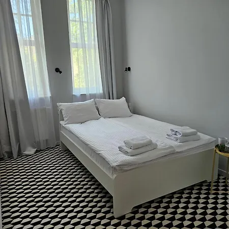 ゲストハウス Perlowy Dworek 3*